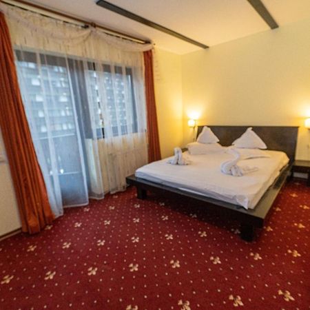 Отель Casa Frent Предял Номер фото